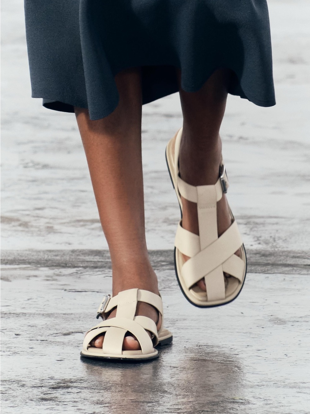 Zara flat leather cage  fisherman sandals